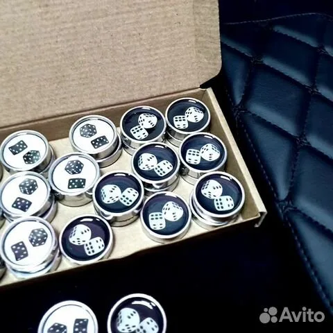 Нарды под стеклом «Премиальная классика» — оригинальный подарок