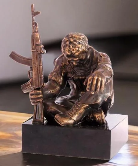 Бронзовая копия памятника «Черный тюльпан» — красивый подарок