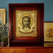 В подарок: Икона Иисуса Христа /в киоте/. Златоуст — фотография 1