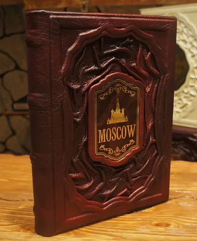 Москва на английском языке — историческое издание — необычный подарок