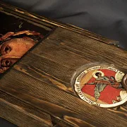 На память: Коробка деревянная для икон — фотография 1